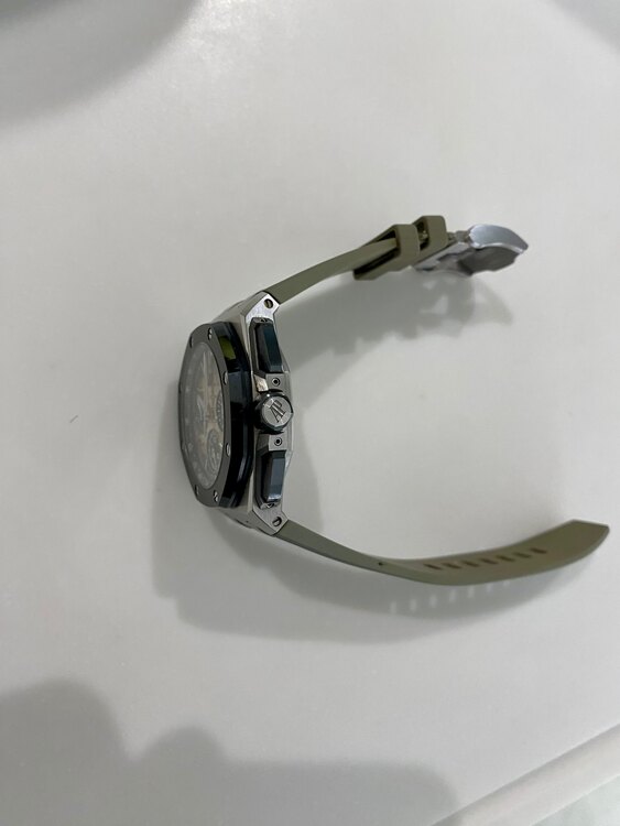 オーデマピゲ ロイヤルオークオフショア 26420SO.OO.A600CA.0（高級時計）の商品画像 - 査定依頼日：2025年4月13日 - 最高査定価格：4,800,000円