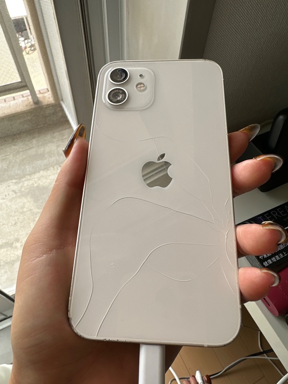 iPhone iPhone 12 128GB SIMフリー（スマホ）の商品画像 - 査定依頼日：2026年10月14日 - 最高査定価格：5,000円