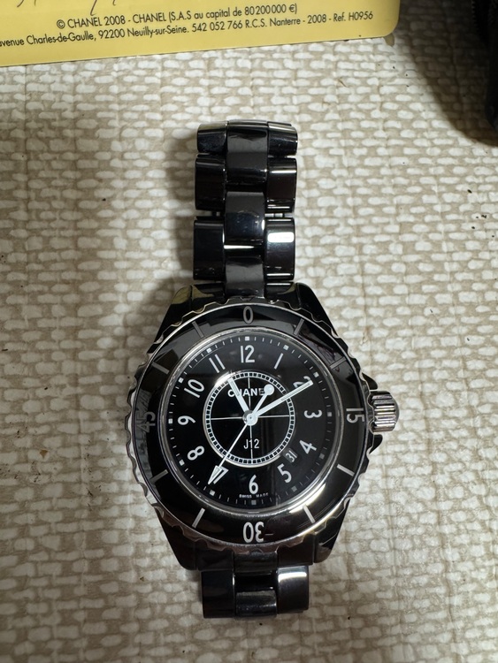 シャネル J12 H068（高級時計）の商品画像 - 査定依頼日：2025年10月1日 - 最高査定価格：240,000円