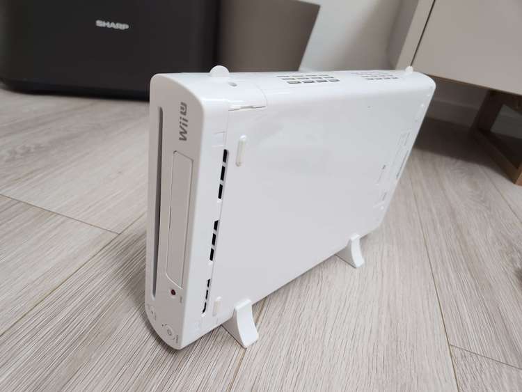 Wee U（ゲーム機本体・ゲームソフト）の商品画像 - 査定依頼日：2023年8月10日 - 最高査定価格：1,500円