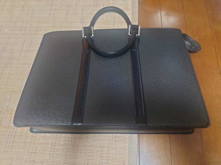 ルイヴィトン タイガ （ブランドバッグ）の商品画像 - 査定依頼日：2025年6月20日 - 最高査定価格：45,000円