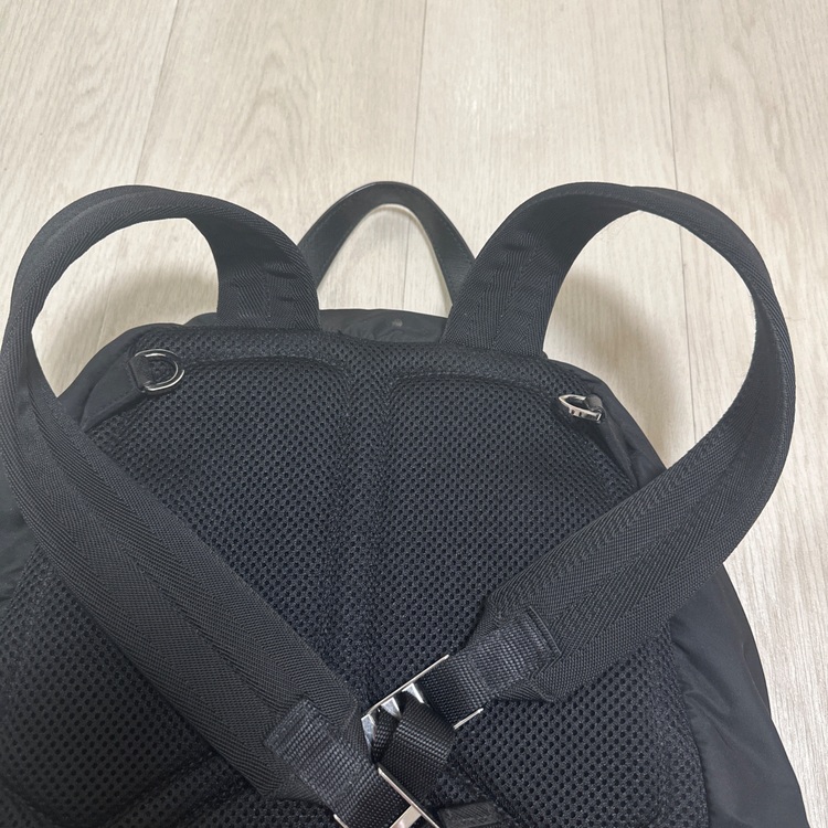 プラダ  （ブランドバッグ）の商品画像 - 査定依頼日：2025年7月29日 - 最高査定価格：40,000円