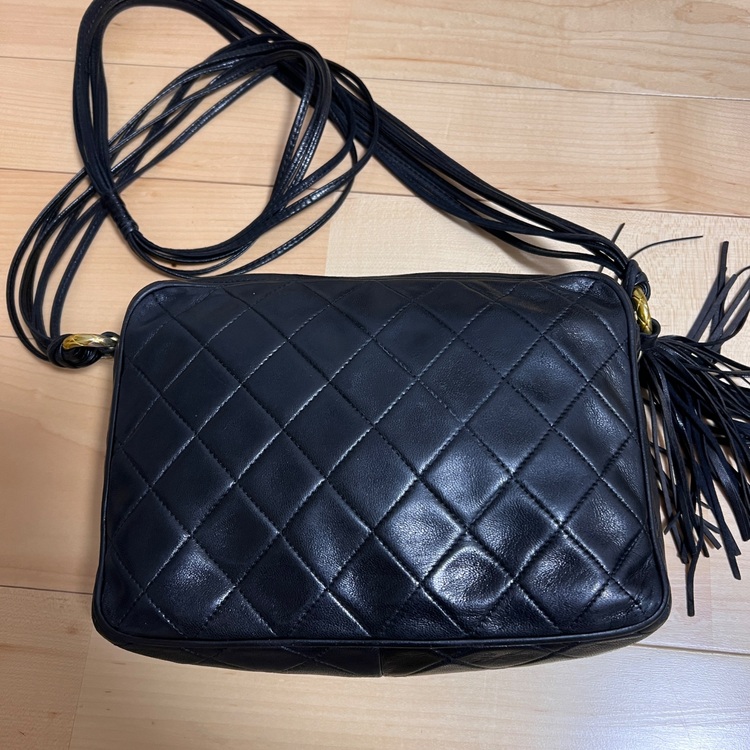 フリンジショルダーバッグ（ブランドバッグ）の商品画像 - 査定依頼日：2025年9月29日 - 最高査定価格：170,000円