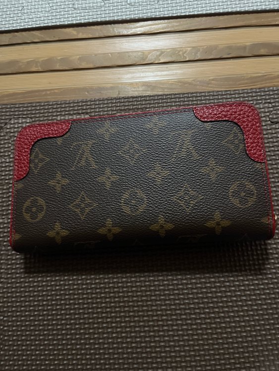 M10270（ブランドバッグ）の商品画像 - 査定依頼日：2022年8月5日 - 最高査定価格：25,000円