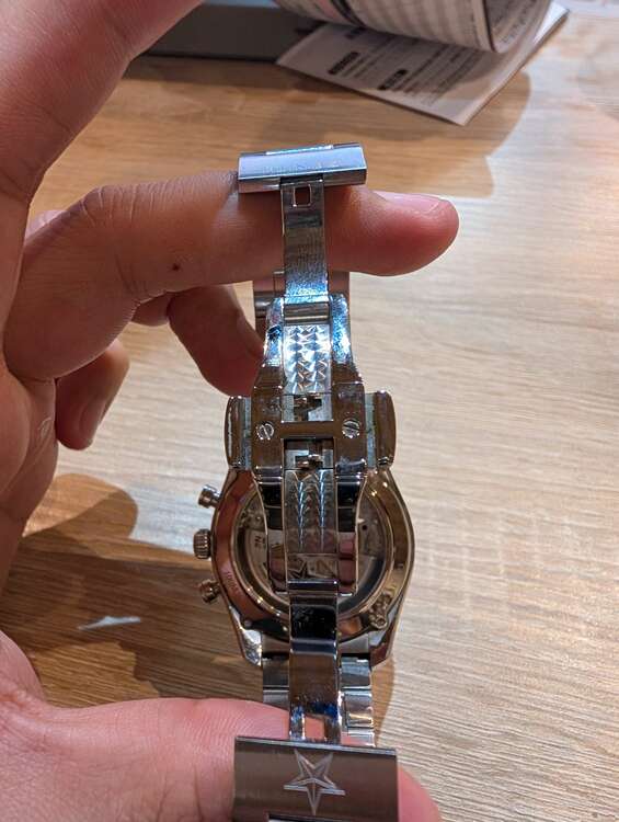 ゼニス エルプリメロ 03.2040.4061/01.M2040（高級時計）の商品画像 - 査定依頼日：2025年2月8日 - 最高査定価格：550,000円