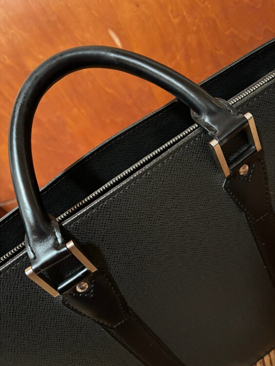 ルイヴィトン タイガ （ブランドバッグ）の商品画像 - 査定依頼日：2025年4月16日 - 最高査定価格：75,000円