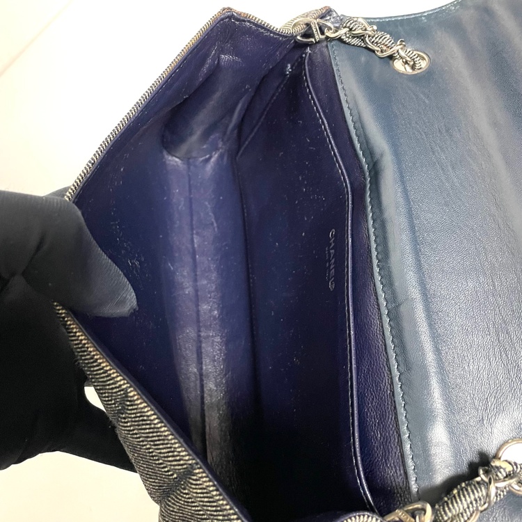 チョコバー チェーンフラップ デニムバッグ（ブランドバッグ）の商品画像 - 査定依頼日：2026年2月10日 - 最高査定価格：140,000円