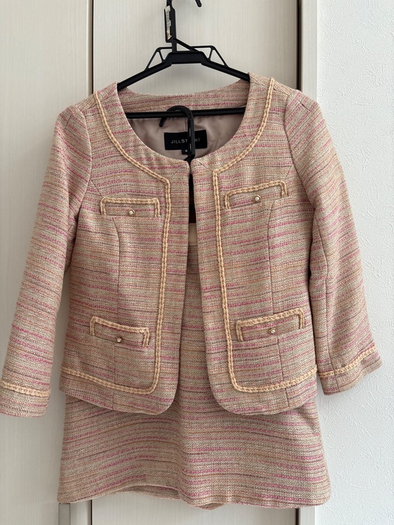 ジルシチュアート　セットアップ（古着・ファッション）の商品画像 - 査定依頼日：2025年10月19日 - 最高査定価格：2,000円