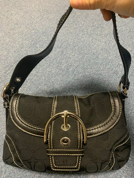 COACHバッグ（ブランドバッグ）の商品画像 - 査定依頼日：2025年1月16日 - 最高査定価格：8,500円