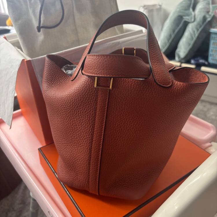 ピコタンpm キュイーブル（ブランドバッグ）の商品画像 - 査定依頼日：2026年2月4日 - 最高査定価格：460,000円