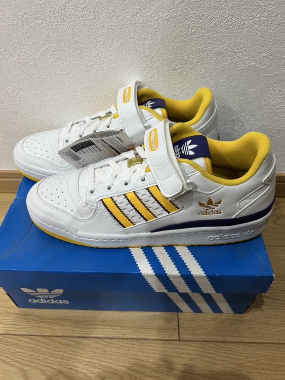 adidas Originals FORUM LOW “Lakers”（古着・ファッション）の商品画像 - 査定依頼日：2026年5月7日 - 最高査定価格：3,000円