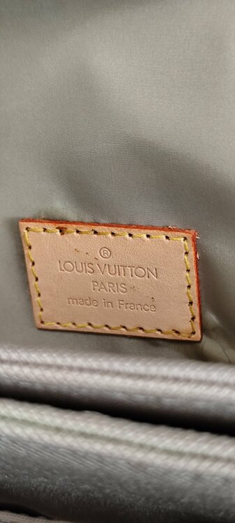 ダミエジェアン メサジェ ブラック ショルダーバッグ（古着・ファッション）の商品画像 - 査定依頼日：2026年2月28日 - 最高査定価格：21,000円