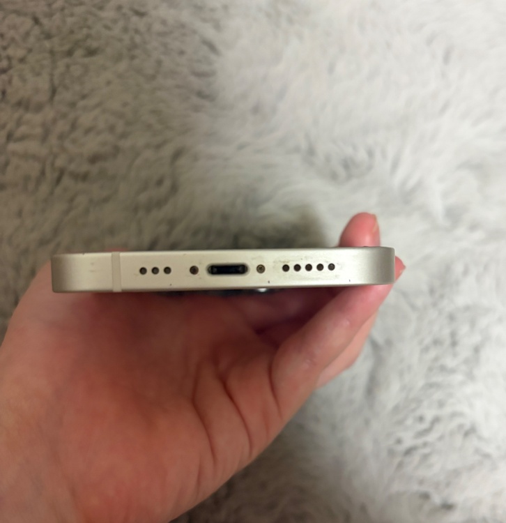 iPhone iPhone 14 128GB au（スマホ）の商品画像 - 査定依頼日：2026年6月28日 - 最高査定価格：48,000円