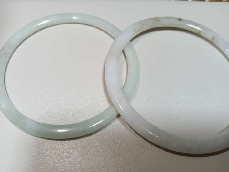 バングル（宝石）の商品画像 - 査定依頼日：2024年5月14日 - 最高査定価格：500円