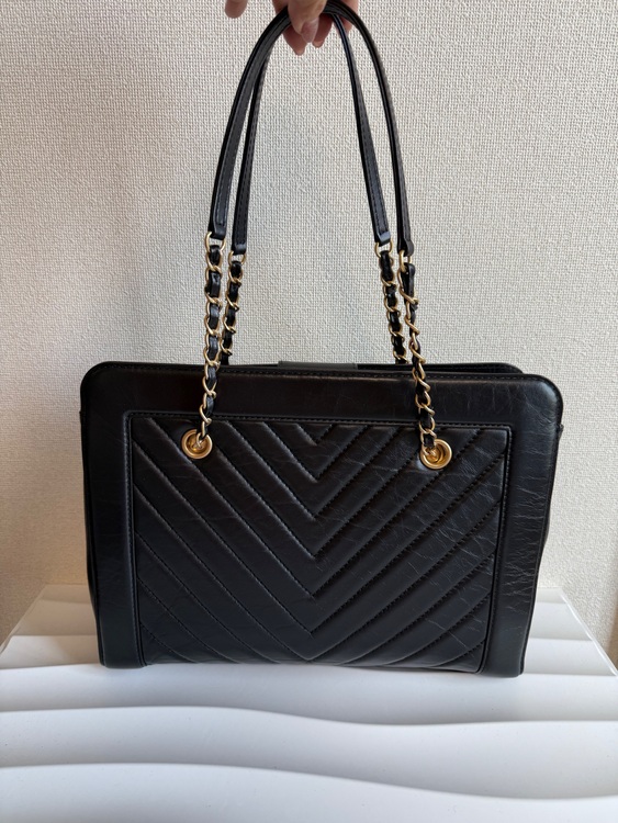 キルティングトートバッグ（ブランドバッグ）の商品画像 - 査定依頼日：2025年7月29日 - 最高査定価格：240,000円