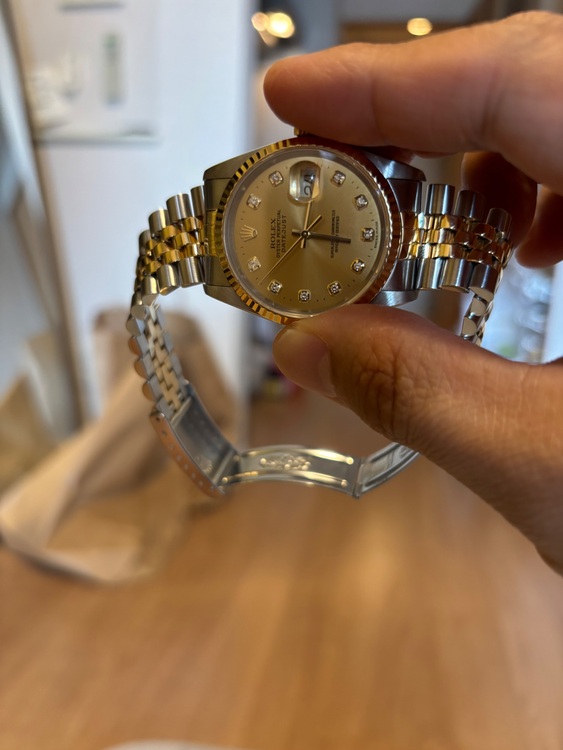 デイトジャスト（高級時計）の商品画像 - 査定依頼日：2025年9月4日 - 最高査定価格：900,000円