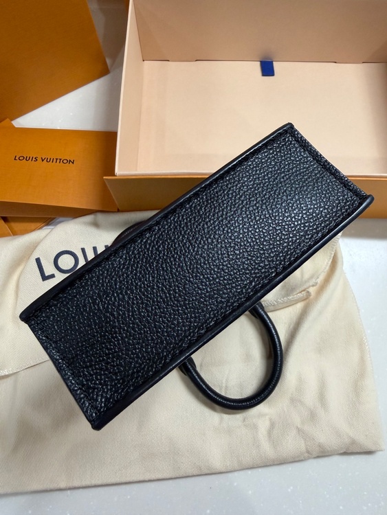 ルイヴィトン モノグラム （ブランドバッグ）の商品画像 - 査定依頼日：2026年2月1日 - 最高査定価格：200,000円