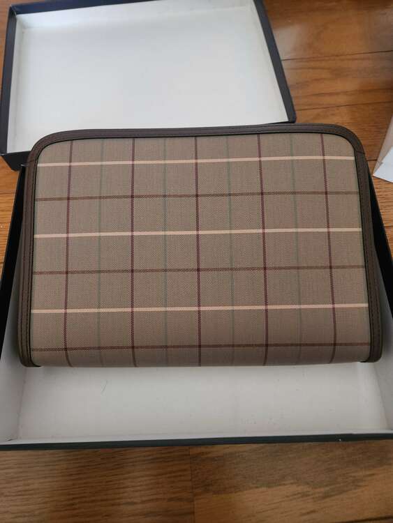 その他 バーバリー （ブランドバッグ）の商品画像 - 査定依頼日：2025年3月16日 - 最高査定価格：5,000円