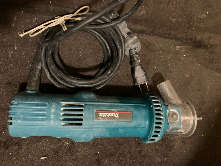 マキタ防じんボードトリマー（電動工具・農機具・業務用機械）の商品画像 - 査定依頼日：2024年12月8日