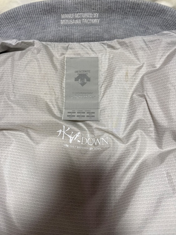 水沢ダウン（古着・ファッション）の商品画像 - 査定依頼日：2025年11月20日 - 最高査定価格：10,000円