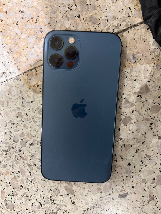 iPhone 12 Pro 256GB au（スマホ）の商品画像 - 査定依頼日：2026年3月14日 - 最高査定価格：31,000円