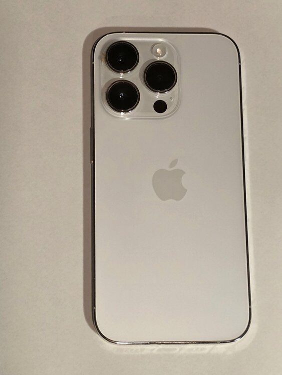 iPhone iPhone 14 Pro 128GB au（スマホ）の商品画像 - 査定依頼日：2026年8月17日 - 最高査定価格：70,000円