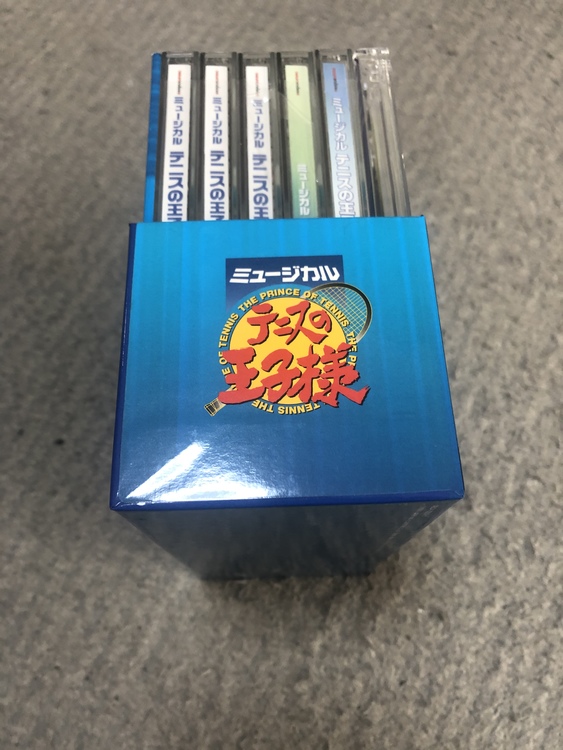 ミュージカル「テニスの王子様」コンプリートBOX【初回生産限定盤】（CD・DVD）の商品画像 - 査定依頼日：2020年6月30日 - 最高査定価格：1,200円