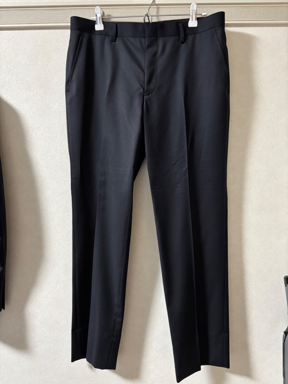 スーツ（古着・ファッション）の商品画像 - 査定依頼日：2026年5月1日 - 最高査定価格：100,000円