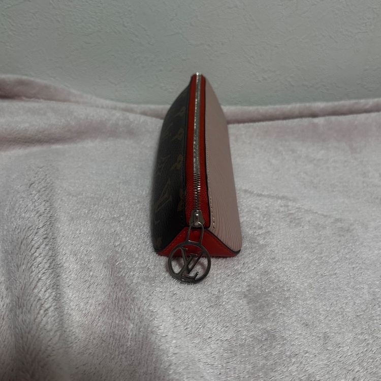 ルイヴィトン エピ （ブランドバッグ）の商品画像 - 査定依頼日：2026年2月1日 - 最高査定価格：25,000円