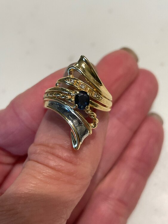 石付きリング（金・貴金属）の商品画像 - 査定依頼日：2025年4月28日 - 最高査定価格：250,000円