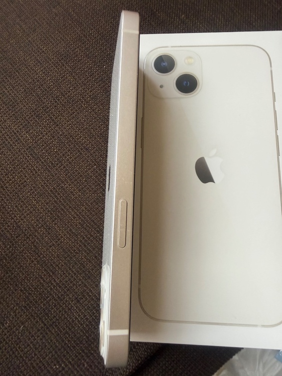 iPhone iPhone 13 128GB SIMフリー（スマホ）の商品画像 - 査定依頼日：2026年7月17日 - 最高査定価格：34,000円