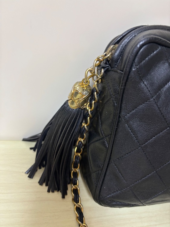 ラムスキン　フリンジチェーンショルダー（ブランドバッグ）の商品画像 - 査定依頼日：2025年9月8日 - 最高査定価格：140,000円