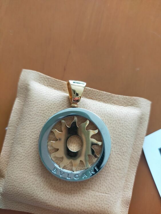 ブルガリバッグ  （ブランドバッグ）の商品画像 - 査定依頼日：2025年10月7日 - 最高査定価格：40,000円