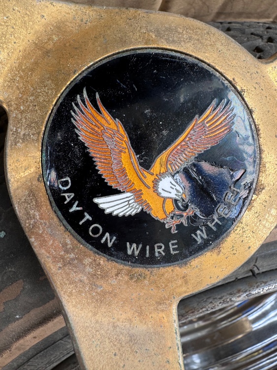DAYTON WIRE WHEEL デイトン ワイヤーホイール タイヤ付き（カー用品）の商品画像 - 査定依頼日：2026年6月25日 - 最高査定価格：8,000円