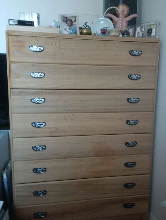 桐たんす（家具・寝具）の商品画像 - 査定依頼日：2025年5月1日 - 最高査定価格：1円