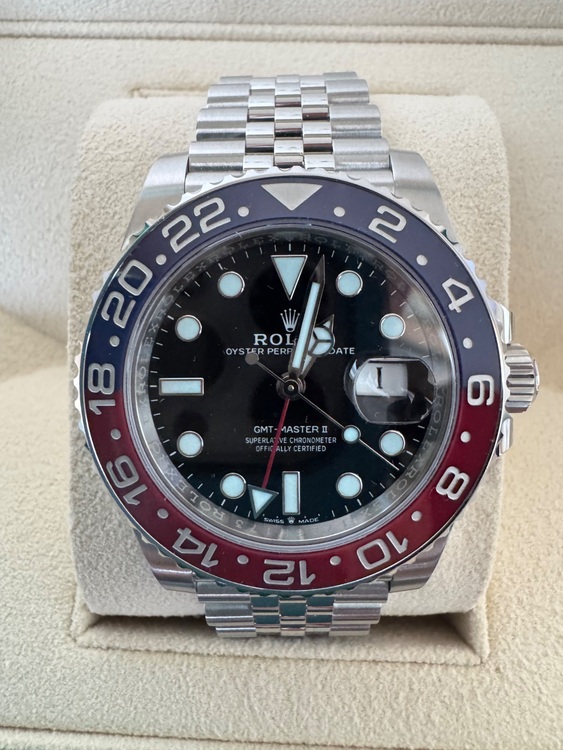 ロレックス GMTマスター （高級時計）の商品画像 - 査定依頼日：2025年6月8日 - 最高査定価格：2,900,000円