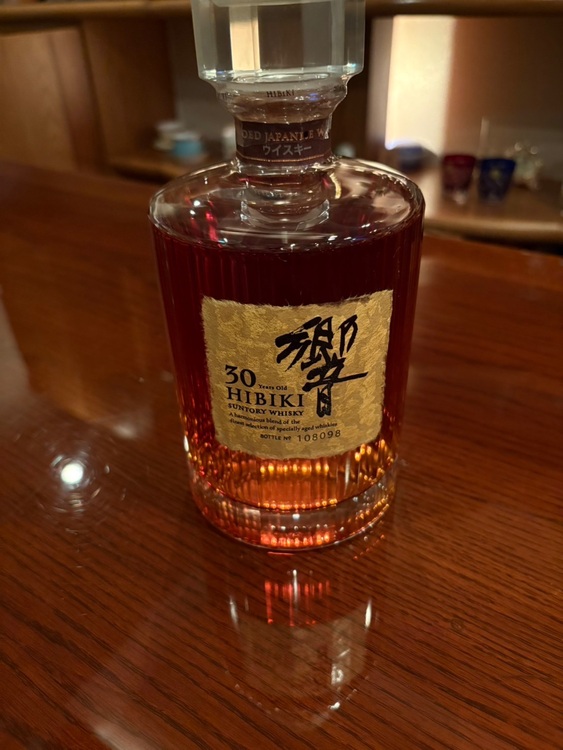 響30年　（お酒）の商品画像 - 査定依頼日：2025年7月6日 - 最高査定価格：491,000円