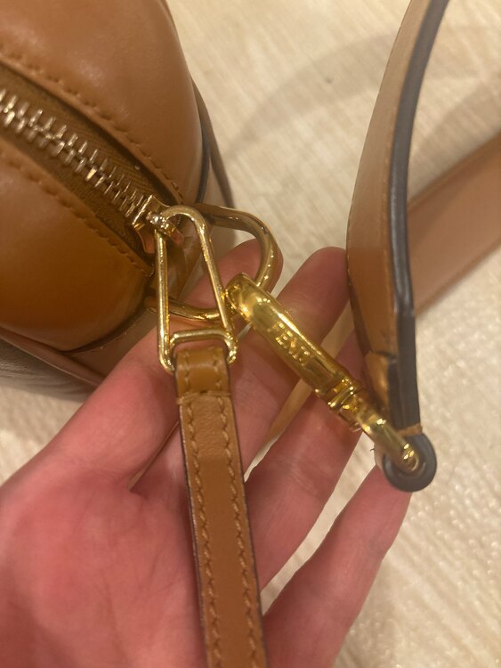 フェンディ  （ブランドバッグ）の商品画像 - 査定依頼日：2025年2月15日 - 最高査定価格：120,000円