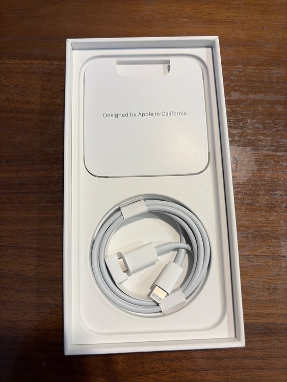 iPhone iPhone 14 512GB SIMフリー（スマホ）の商品画像 - 査定依頼日：2026年7月18日 - 最高査定価格：65,000円