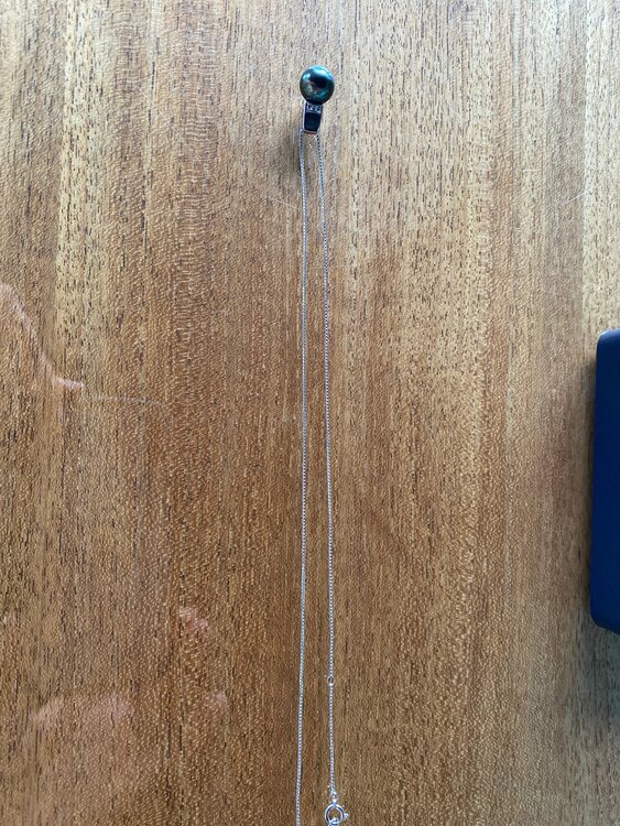 田崎真珠 黒蝶真珠ネックレス ダイヤ付き 10ミリ珠（宝石）の商品画像 - 査定依頼日：2025年4月8日 - 最高査定価格：100,000円