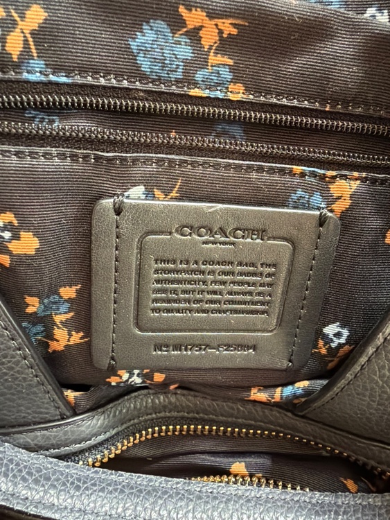 カバン（ブランドバッグ）の商品画像 - 査定依頼日：2026年3月23日 - 最高査定価格：5,000円