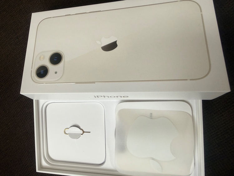 iPhone iPhone 13 128GB SIMフリー（スマホ）の商品画像 - 査定依頼日：2026年7月17日 - 最高査定価格：34,000円