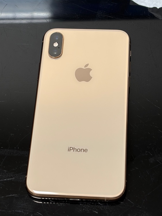 iPhoneXS（スマホ）の商品画像 - 査定依頼日：2026年3月19日 - 最高査定価格：13,000円