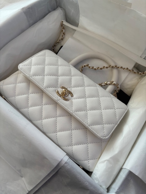 ココハンドル（ブランドバッグ）の商品画像 - 査定依頼日：2025年7月1日 - 最高査定価格：670,000円