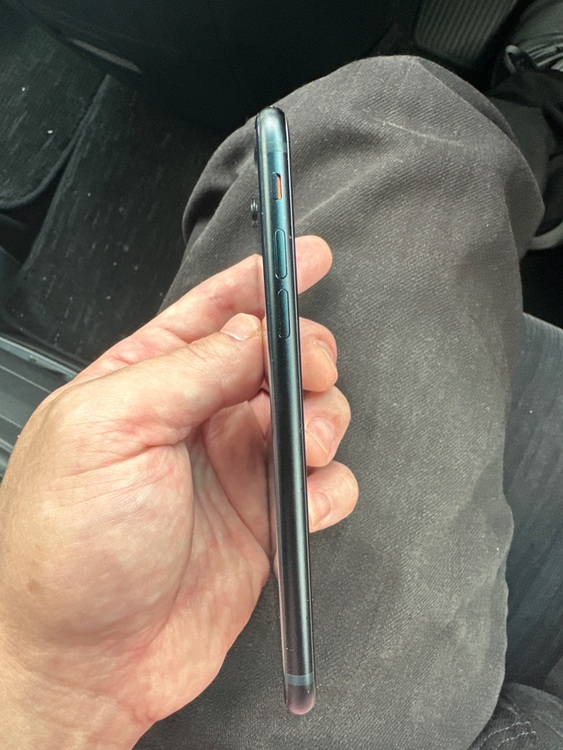 iPhone SE (第 3 世代) 64GB SIMフリー（スマホ）の商品画像 - 査定依頼日：2025年9月20日 - 最高査定価格：19,000円