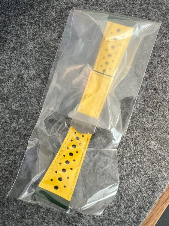 タグホイヤー モナコ （高級時計）の商品画像 - 査定依頼日：2025年5月15日 - 最高査定価格：900,000円