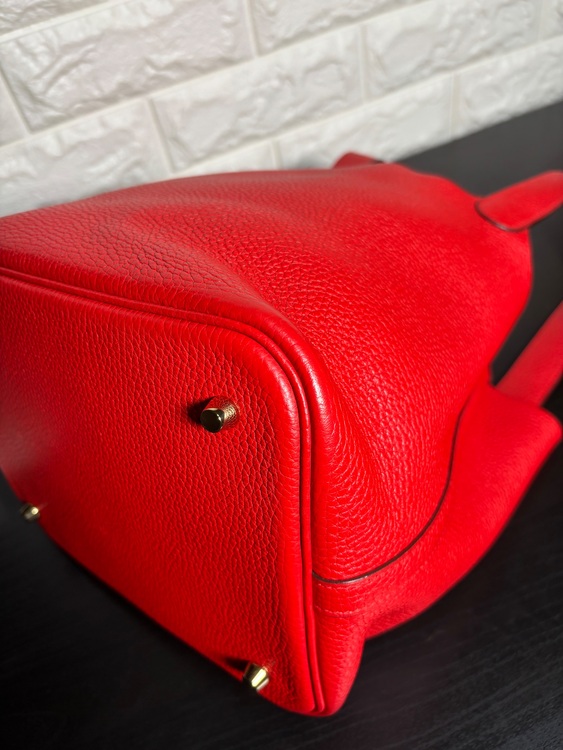 エルメス ピコタンロックＭＭ トリヨンクレマンス ルージュクー A刻印 （ブランドバッグ）の商品画像 - 査定依頼日：2025年9月3日 - 最高査定価格：300,000円