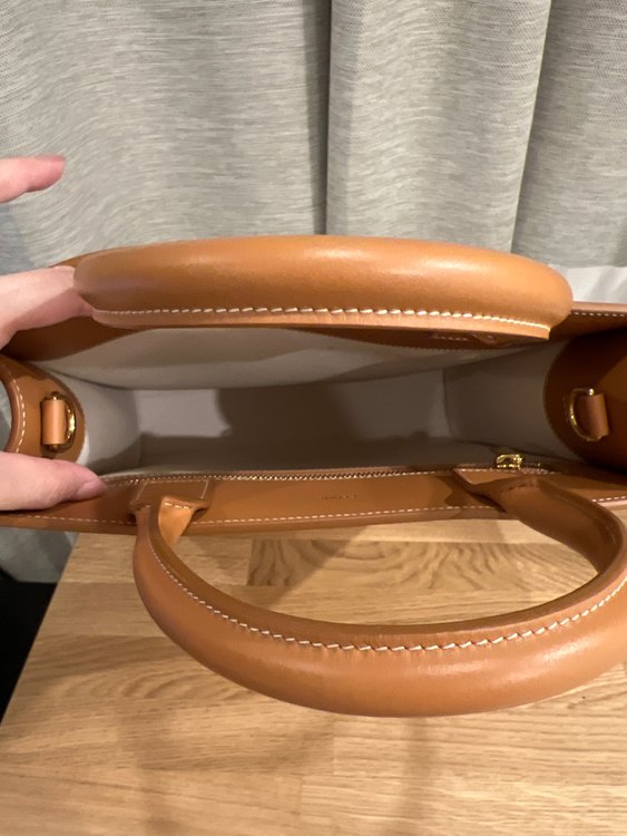 スモール バーティカル CELINE カバ / CELINE プリント キャンバ（ブランドバッグ）の商品画像 - 査定依頼日：2022年9月29日 - 最高査定価格：75,000円