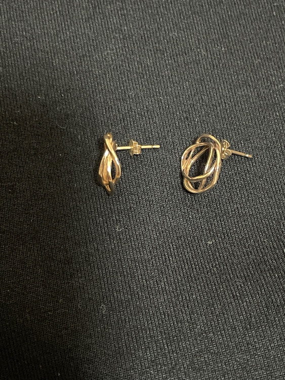 ピアス（金・貴金属）の商品画像 - 査定依頼日：2026年3月4日 - 最高査定価格：30,000円