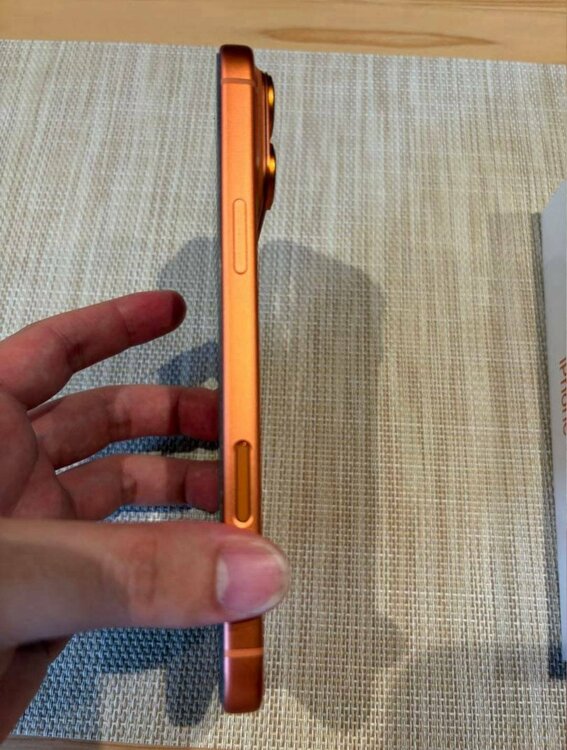 iPhone iPhone 17 Pro Max 256GB SIMフリー（スマホ）の商品画像 - 査定依頼日：2026年8月21日 - 最高査定価格：165,000円